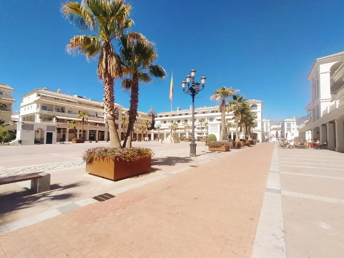 Apartamento Bronce B Centro Nerja Sun Apartment