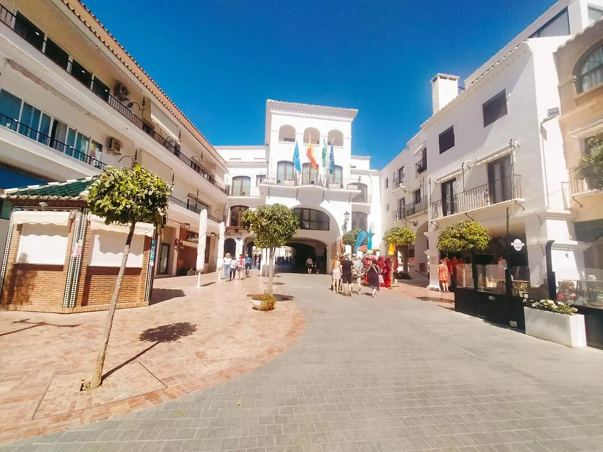 Apartamento Bronce B Centro Nerja Sun Apartment